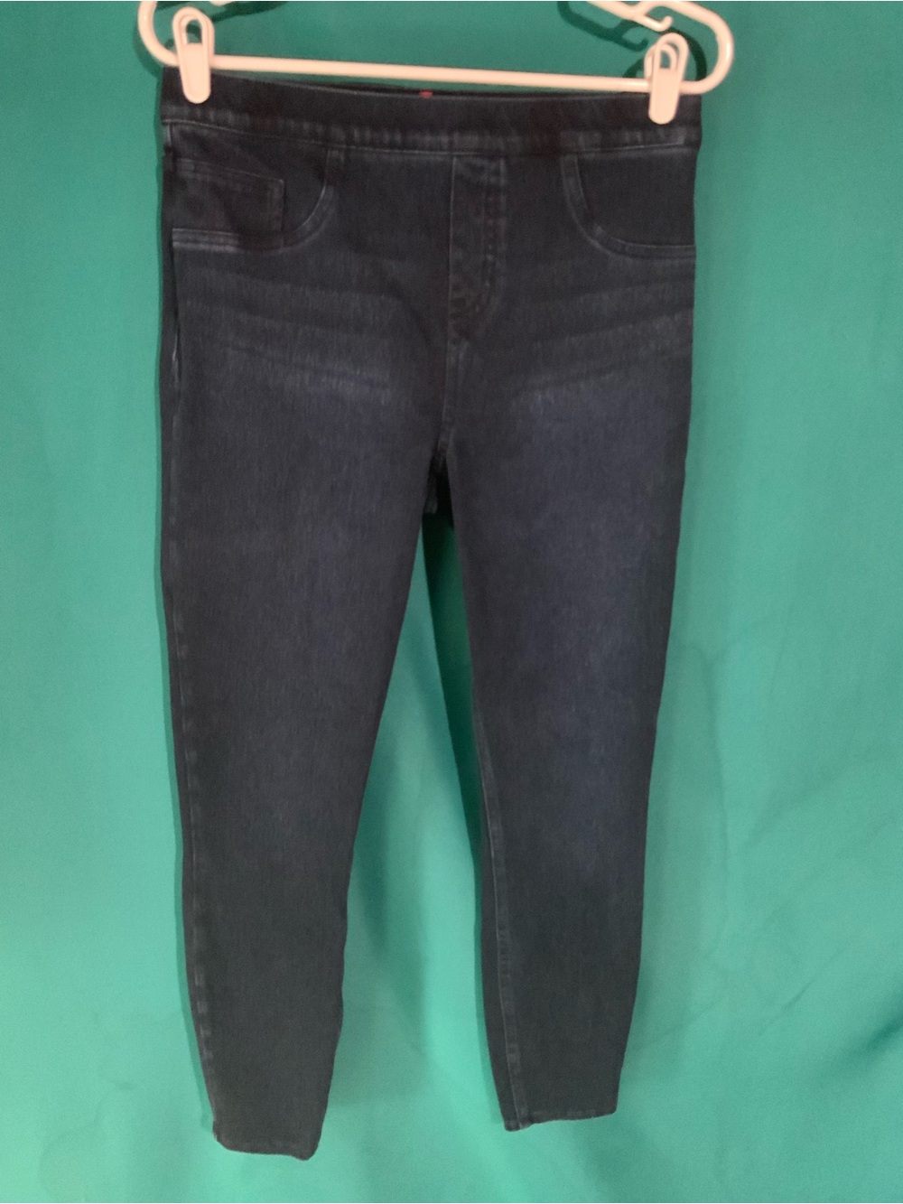 SPANX, DARK WASH JEGGINGS PULL-ON DESIGN WITH HIDDEN TUMMY-SHAPING PANEL
